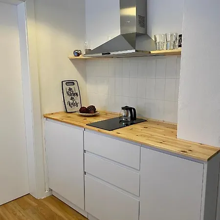 Lucas Oasis * Tirana