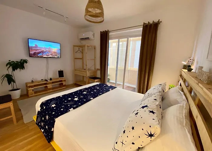 Lucas Oasis Apartment *