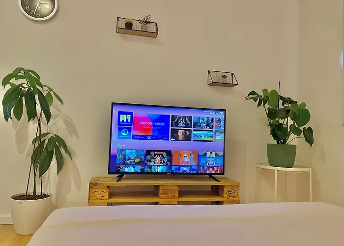 Lucas Oasis * Тирана